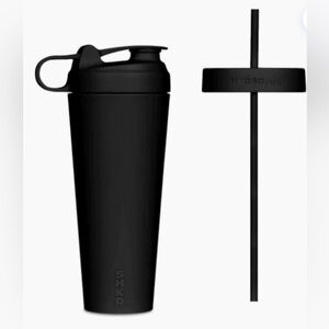 NWT HYDROJUG black 24oz Stainless Steel Shaker, new in box, never been opened.